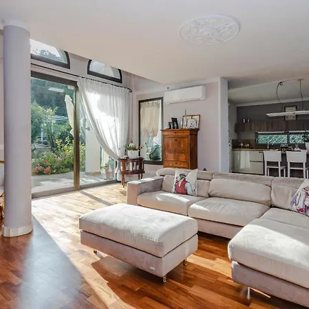Villa Siveri - Private Swimming Pool - Air Con