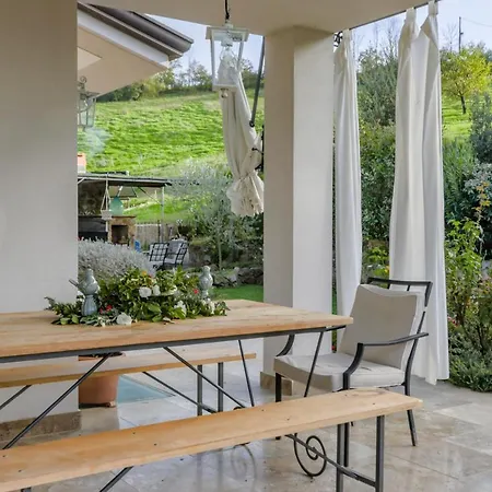 Siveri - Private Swimming Pool - Air Con Villa
