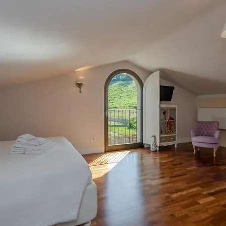 Villa Siveri - Private Swimming Pool - Air Con *