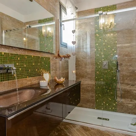 Siveri - Private Swimming Pool - Air Con Villa *