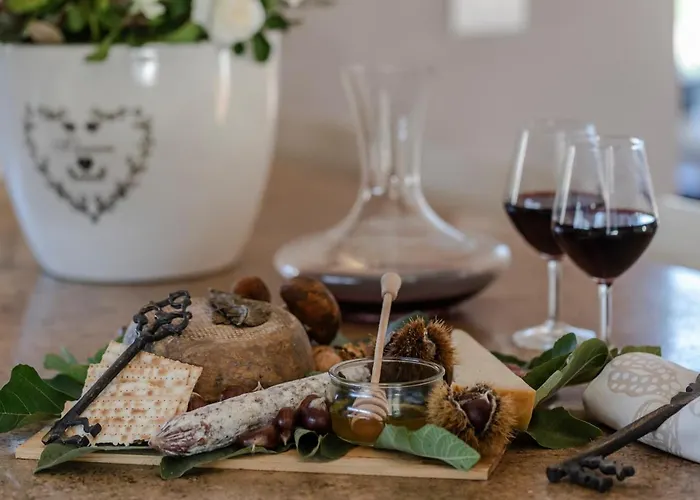 Siveri - Private Swimming Pool - Air Con