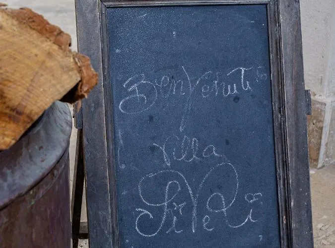 Siveri - Private Swimming Pool - Air Con * 필리네발다르노