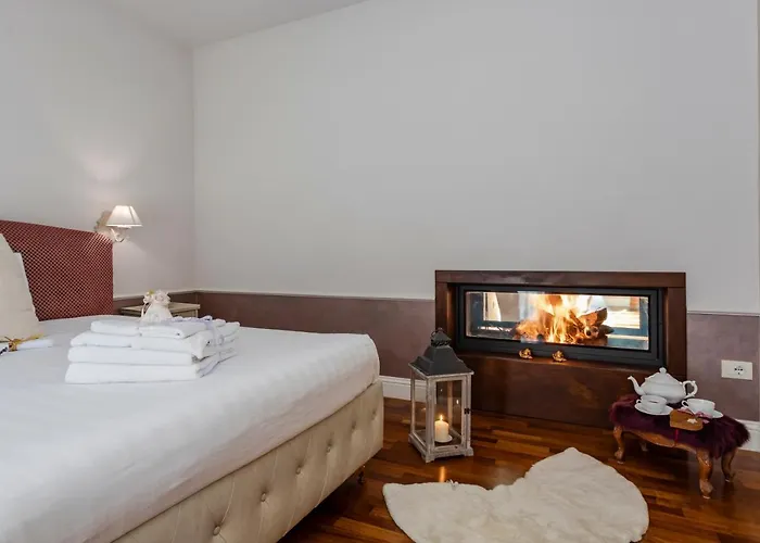 Siveri - Private Swimming Pool - Air Con * 필리네발다르노